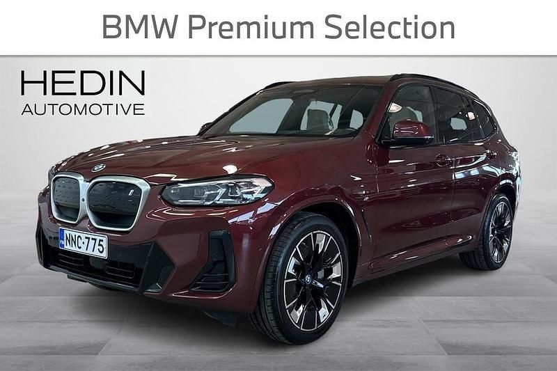 Carbon black metalli Käytetty 2025 BMW iX3 Comfort Edition Katumaasturi | 48 700 € (Perustarjous) - Kuva 1/3