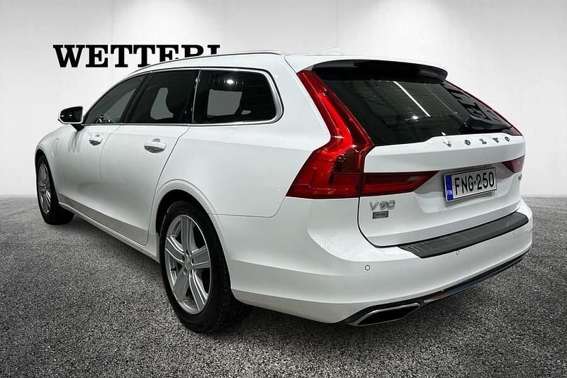 Käytetty Volvo V90 Business Edition 320 HP (235 kW) 2018 Valkoinen Farmari