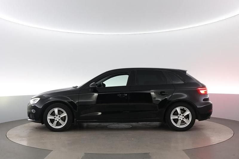 Käytetty Audi A3 Sportback Business 150 HP (110 kW) 2019 Viistoperä