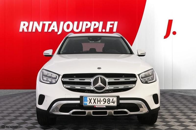 Käytetty Mercedes GLC300e Business 211 HP (155 kW) 2020 Valkoinen Katumaasturi