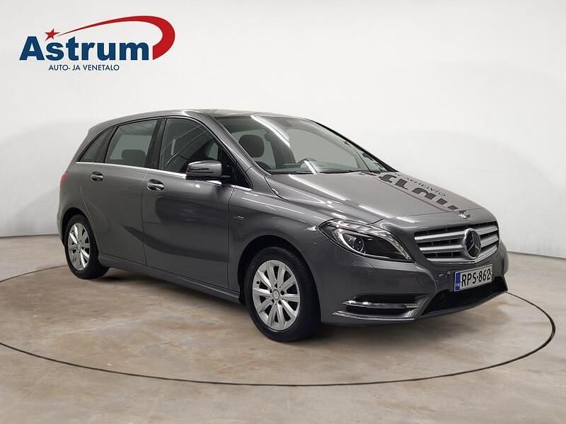 Harmaa Käytetty 2012 Mercedes B200 Business Tila-auto | 11 890 € (Perustarjous) - Kuva 1/4