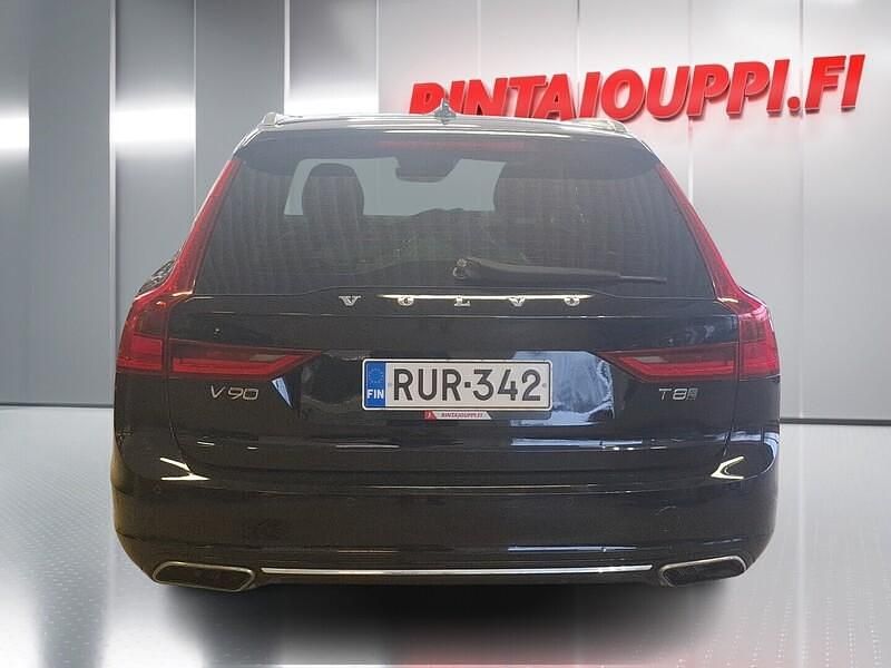 Käytetty Volvo V90 Momentum 320 HP (235 kW) 2018 Farmari