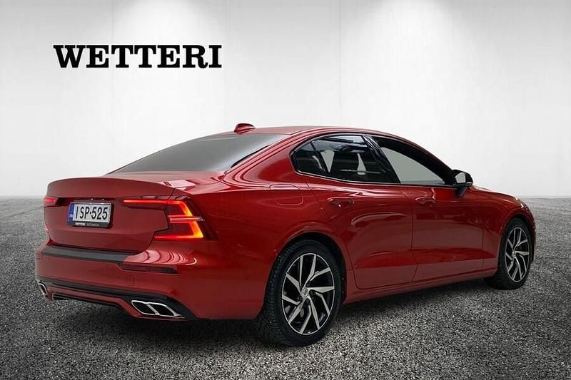 Käytetty Volvo S60 Business Edition 392 HP (288 kW) 2020 Punainen Sedan