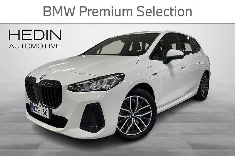 Valkoinen Käytetty 2023 BMW 230 M Sport Farmari | 35 990 € (Perustarjous) - Kuva 1/3