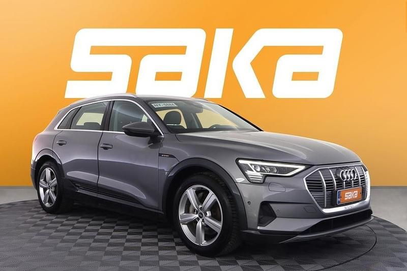 Käytetty 2021 Audi e-tron Katumaasturi | 26 400 € (Perustarjous) - Kuva 1/3