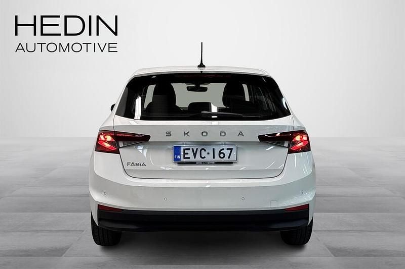 Käytetty Skoda Fabia Drive 95 HP (69 kW) 2024 Valkoinen Viistoperä
