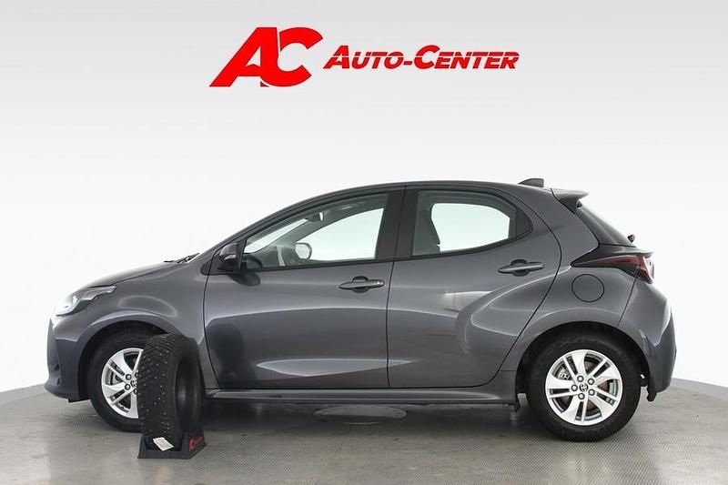 Käytetty Toyota Yaris Hybrid 116 HP (85 kW) 2025 Harmaa Viistoperä