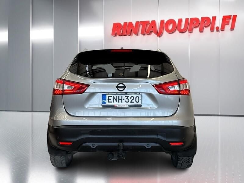 Käytetty Nissan Qashqai 360º 116 HP (85 kW) 2015 Katumaasturi