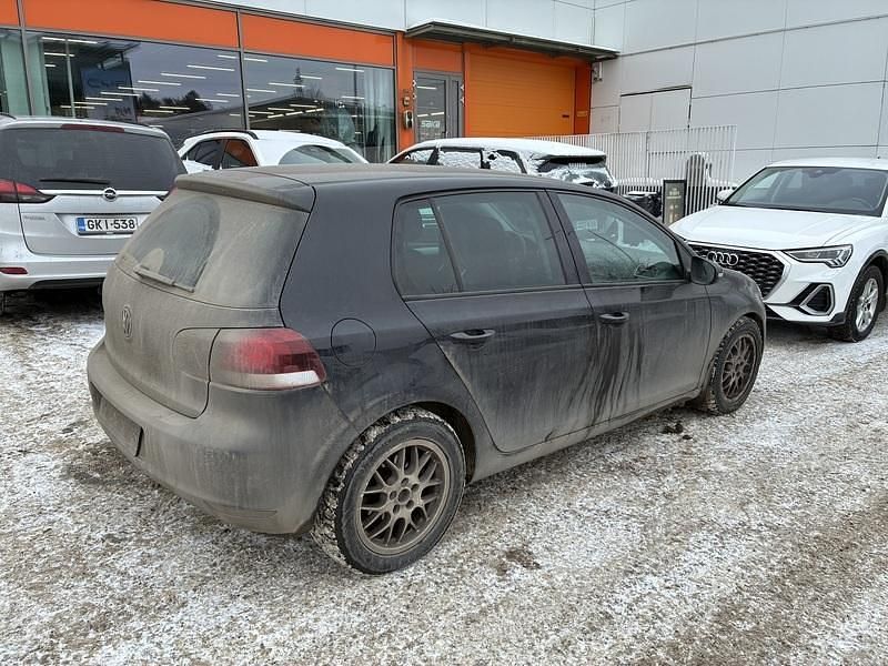 Käytetty VW Golf VII Highline 122 HP (89 kW) 2012 Viistoperä