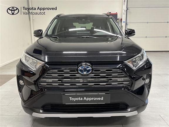 Käytetty Toyota RAV4 Active 176 HP (129 kW) 2021 Musta Katumaasturi