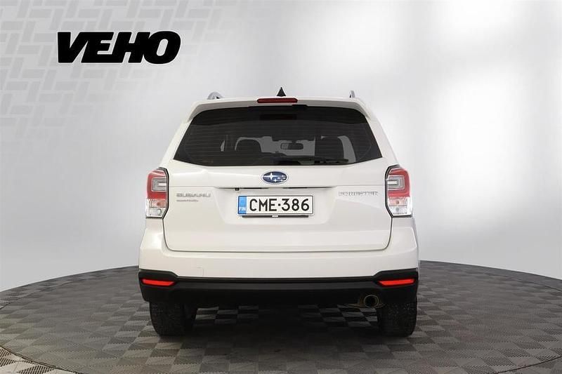 Käytetty Subaru Forester 150 HP (110 kW) 2019 Valkoinen Katumaasturi