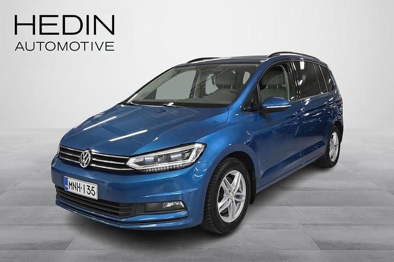 Käytetty VW Touran Edition 150 HP (110 kW) 2017 Sininen Tila-auto