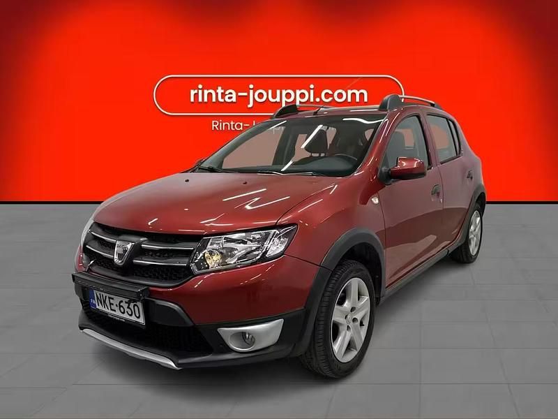 Punainen Käytetty 2015 Dacia Sandero Stepway Viistoperä | 5 900 € - Kuva 1/4