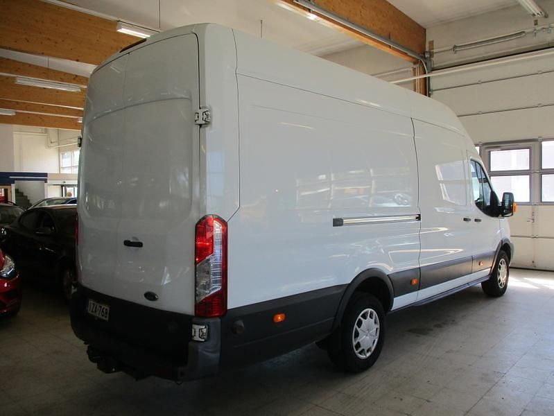 Käytetty Ford Transit Trend 131 HP (96 kW) 2019 Valkoinen Van