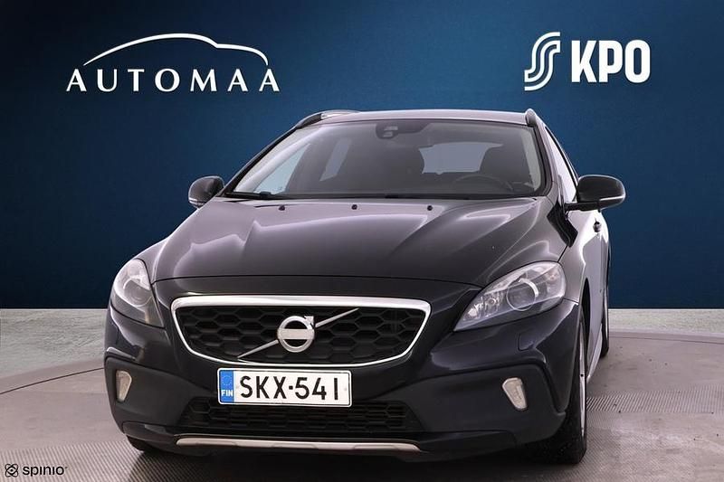 Käytetty Volvo V40 Summum 180 HP (132 kW) 2013 Musta Viistoperä