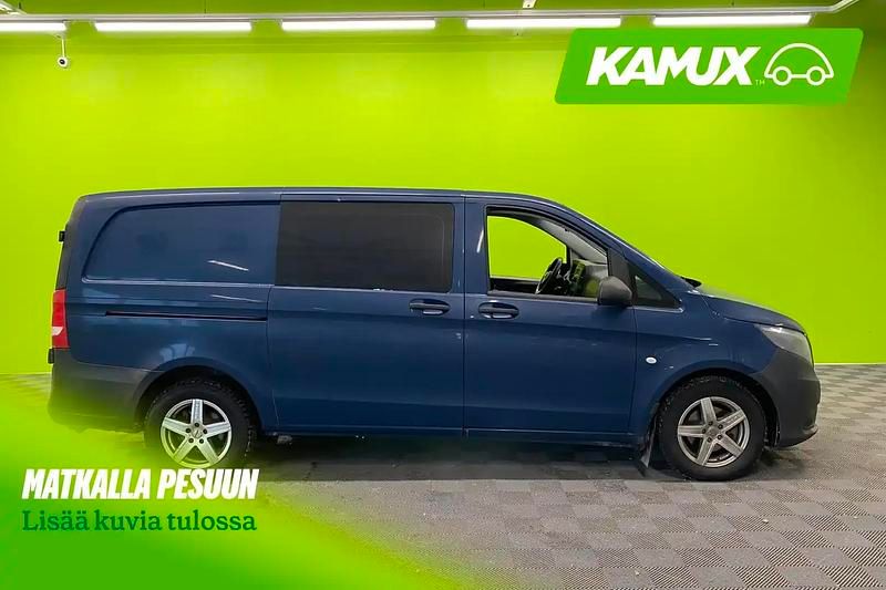 Käytetty Mercedes Vito 88 HP (64 kW) 2014 Sininen Van