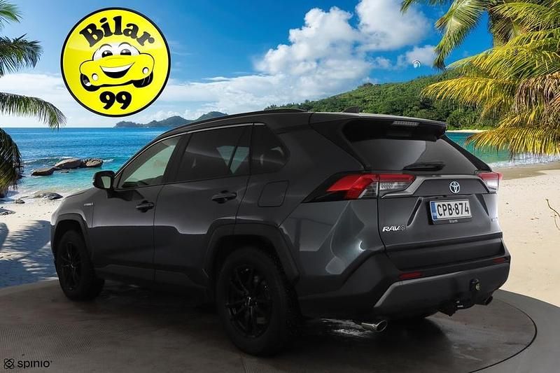 Käytetty Toyota RAV4 Hybrid Active 178 HP (130 kW) 2020 Katumaasturi