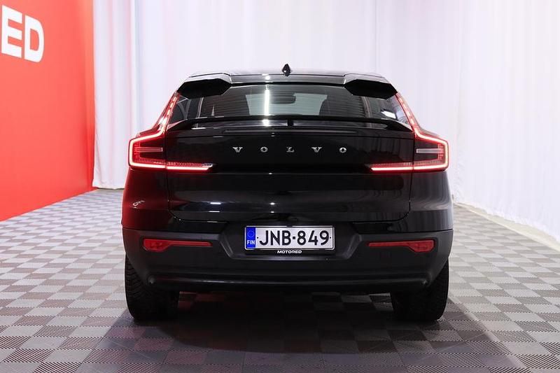 Käytetty Volvo EC40 Ultimate 300 kW (408 HP) 2024 Katumaasturi