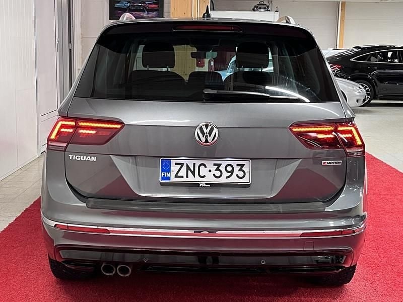 Käytetty VW Tiguan R-line 150 HP (110 kW) 2020 Katumaasturi
