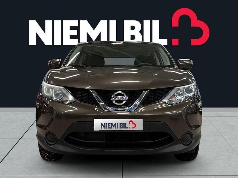 Käytetty Nissan Qashqai Visia 116 HP (85 kW) 2016 Katumaasturi