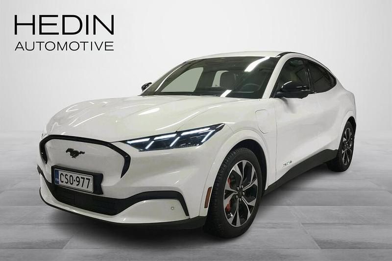 Valkoinen Käytetty 2025 Ford Mustang Mach-E Premium Katumaasturi | 63 900 € - Kuva 1/4