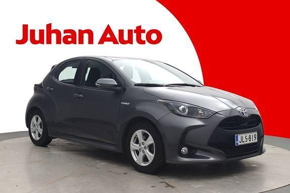 Käytetty Toyota Yaris Business Edition 114 HP (83 kW) 2020 Harmaa Viistoperä
