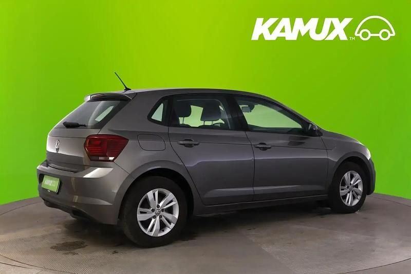 Käytetty VW Polo Comfortline 95 HP (69 kW) 2018 Hopea / harmaa Sedan