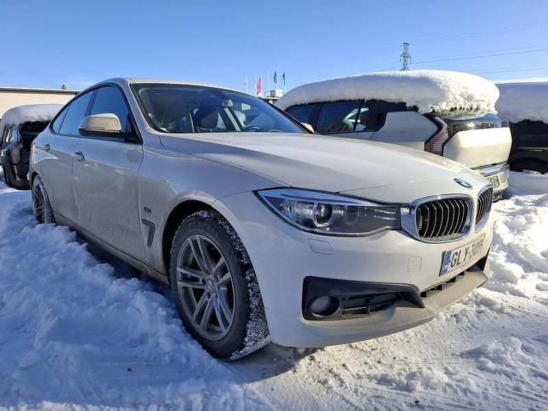 Käytetty BMW 320 Gran Turismo Sport Line 190 HP (139 kW) 2016 Valkoinen Sedan