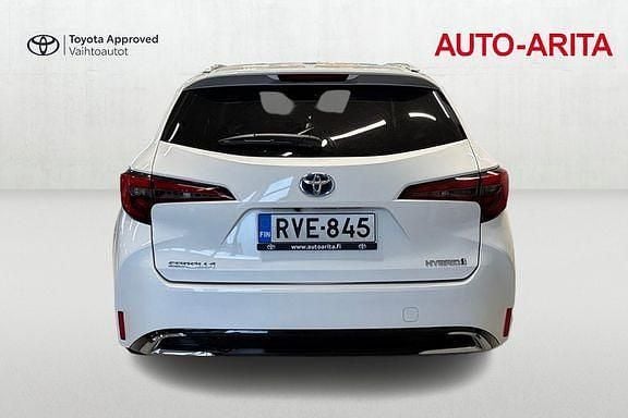 Käytetty Toyota Corolla Edition 196 HP (144 kW) 2023 Valkoinen Farmari