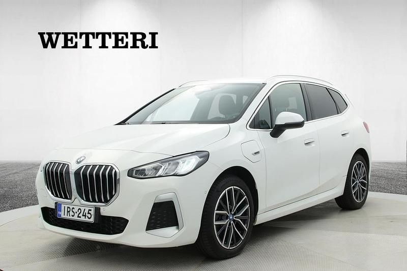Käytetty 2023 BMW 225 Active Tourer M Sport Tila-auto | 30 980 € (Hyvä tarjous) - Kuva 1/4