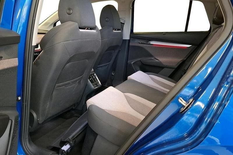 Käytetty Skoda Enyaq iV 150 kW (204 HP) 2022 Sininen Katumaasturi