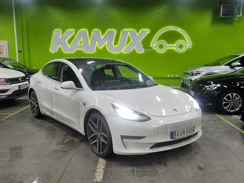 Valkoinen Käytetty 2019 Tesla Model 3 Performance Sedan | 23 980 € (Kallis) - Kuva 1/4