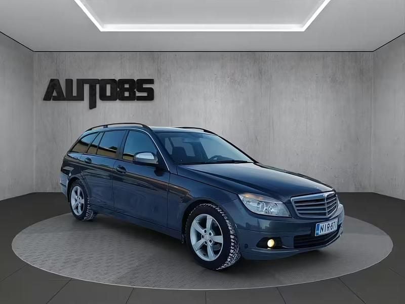 Käytetty Mercedes C220 Classic 136 HP (100 kW) 2008 Farmari