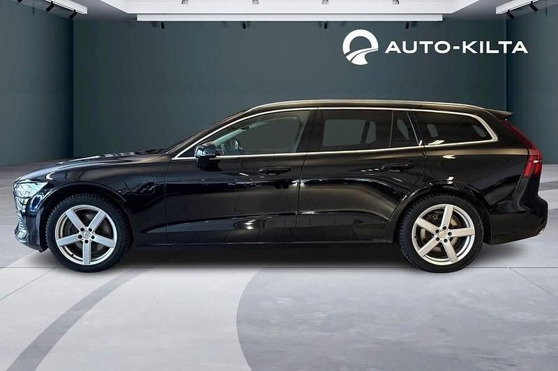 Käytetty Volvo V60 Inscription 317 HP (233 kW) 2019 Musta Farmari