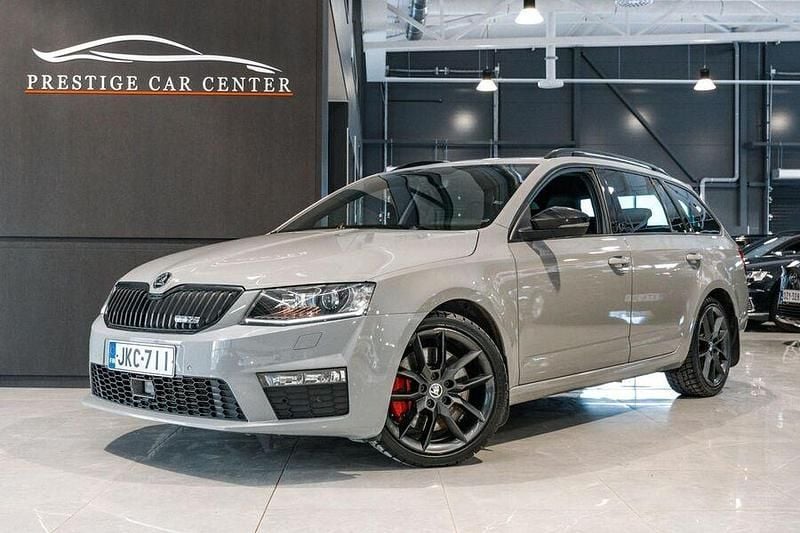 Käytetty Skoda Octavia RS 220 HP (161 kW) 2017 Farmari
