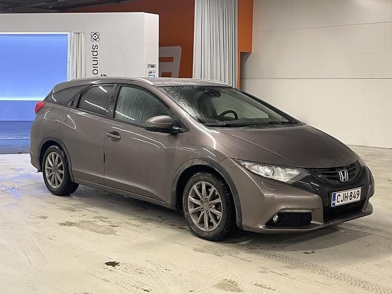 Käytetty 2014 Honda Civic Lifestyle Farmari | 13 900 € (Perustarjous) - Kuva 1/4