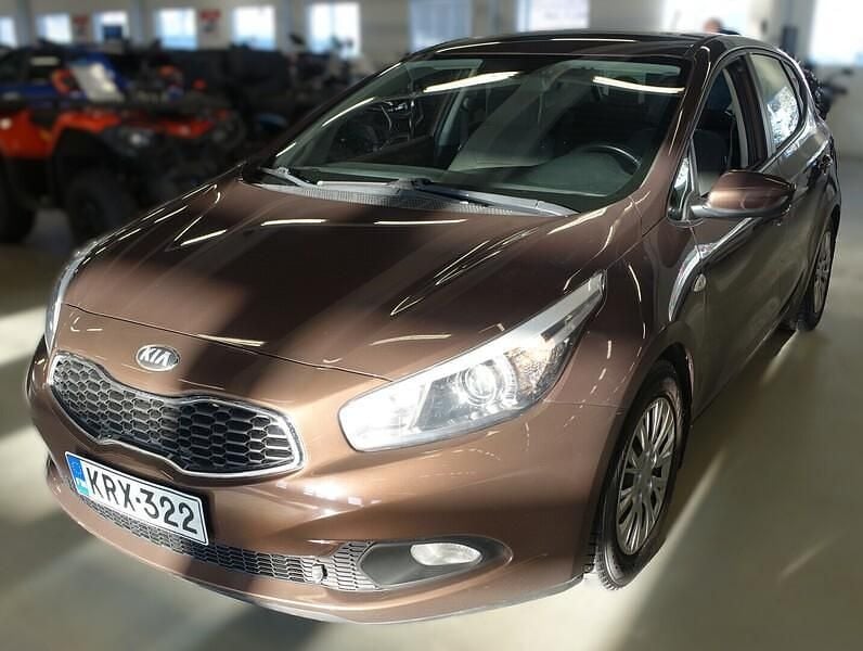 Käytetty Kia Ceed LX 99 HP (72 kW) 2014 Viistoperä