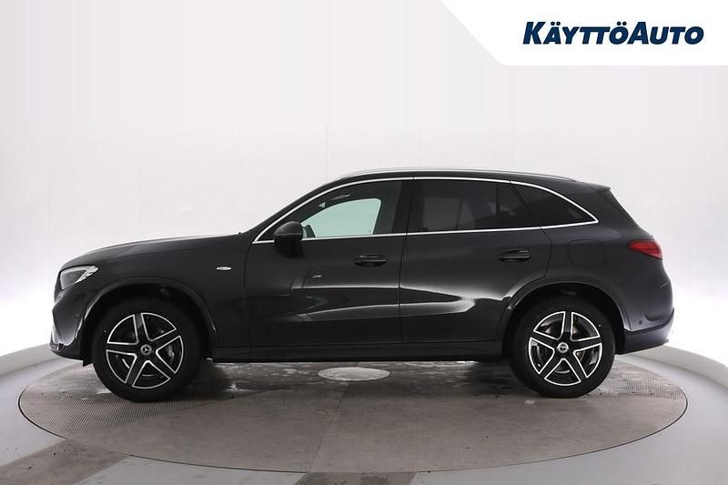 Käytetty Mercedes GLC300e Business 204 HP (150 kW) 2025 Grafiitinharmaa Katumaasturi