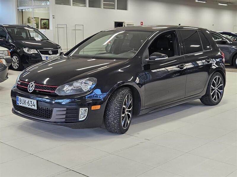 Musta Käytetty 2012 VW Golf VII GTI Viistoperä | 10 990 € (Perustarjous) - Kuva 1/4