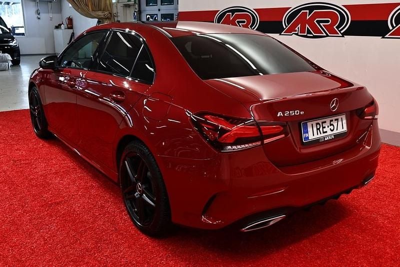 Käytetty Mercedes A250 AMG 160 HP (117 kW) 2020 Punainen Sedan
