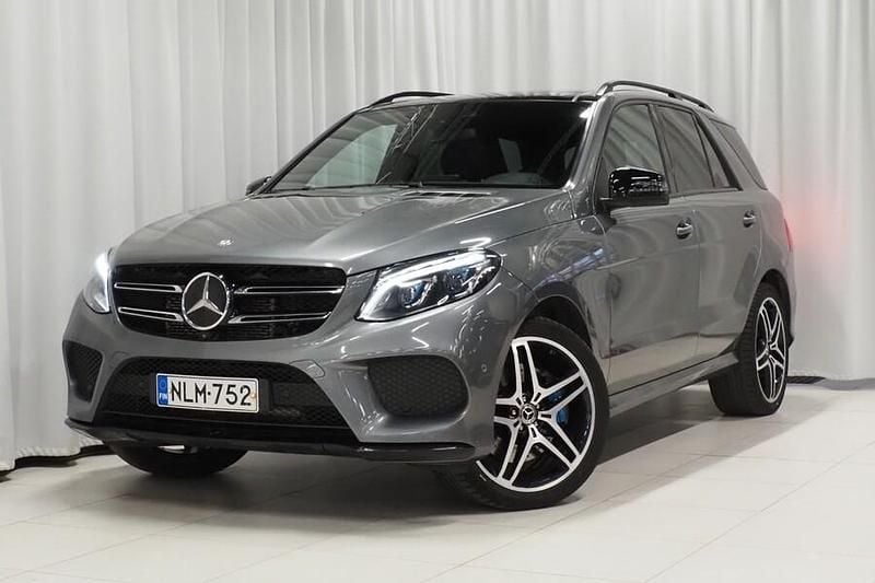 Käytetty 2017 Mercedes GLE500 AMG line Katumaasturi | 31 890 € - Kuva 1/4