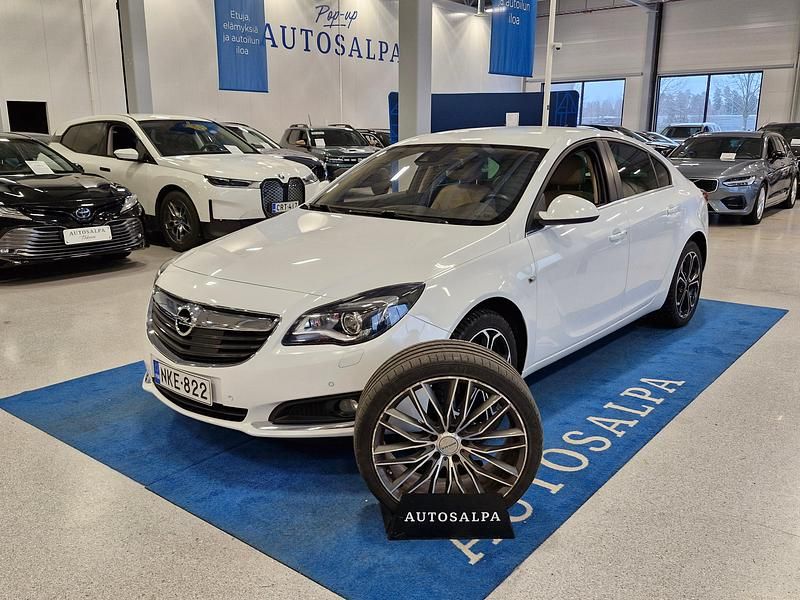 Käytetty Opel Insignia Edition 170 HP (125 kW) 2016 Valkoinen Viistoperä