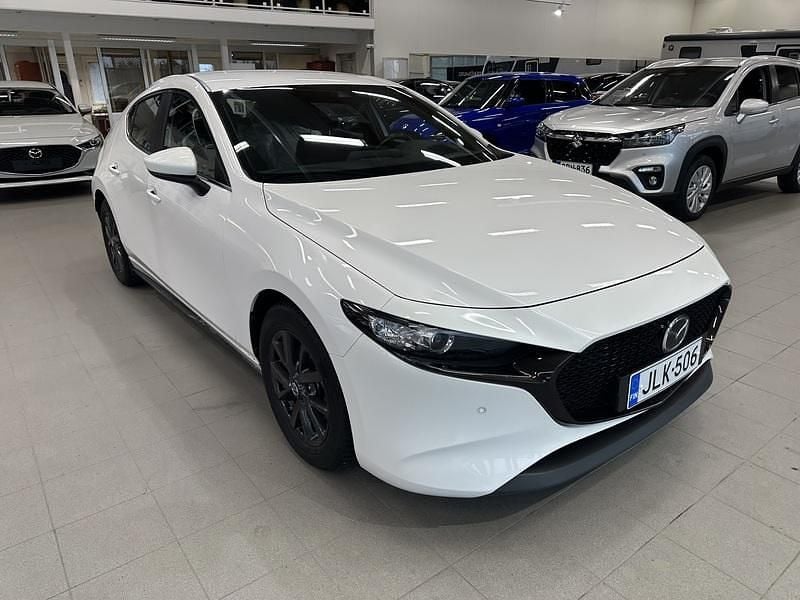 Käytetty Mazda 3 Vision 186 HP (136 kW) 2022 Valkoinen Viistoperä