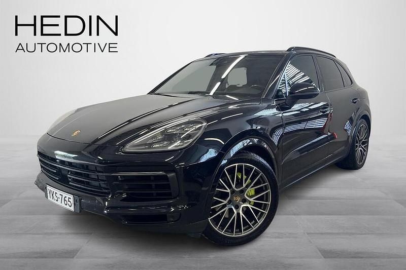 Musta Käytetty 2022 Porsche Cayenne Katumaasturi | 59 800 € - Kuva 1/4