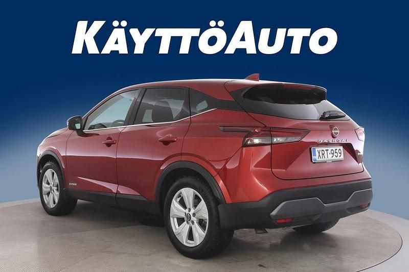 Käytetty Nissan Qashqai N-Connecta 190 HP (139 kW) 2023 Reddish orange Katumaasturi