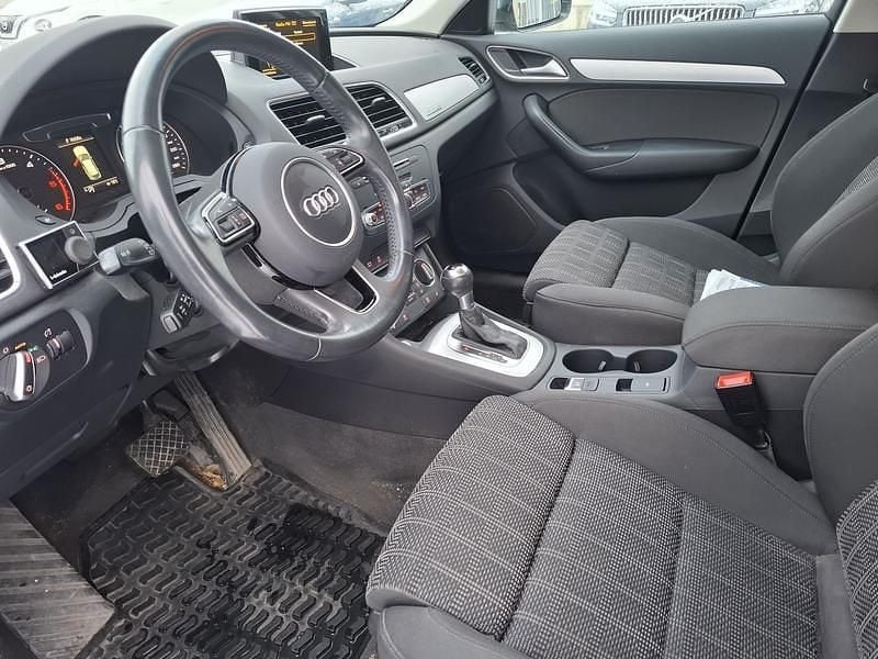 Käytetty Audi Q3 Advanced 150 HP (110 kW) 2018 Vihreä Katumaasturi