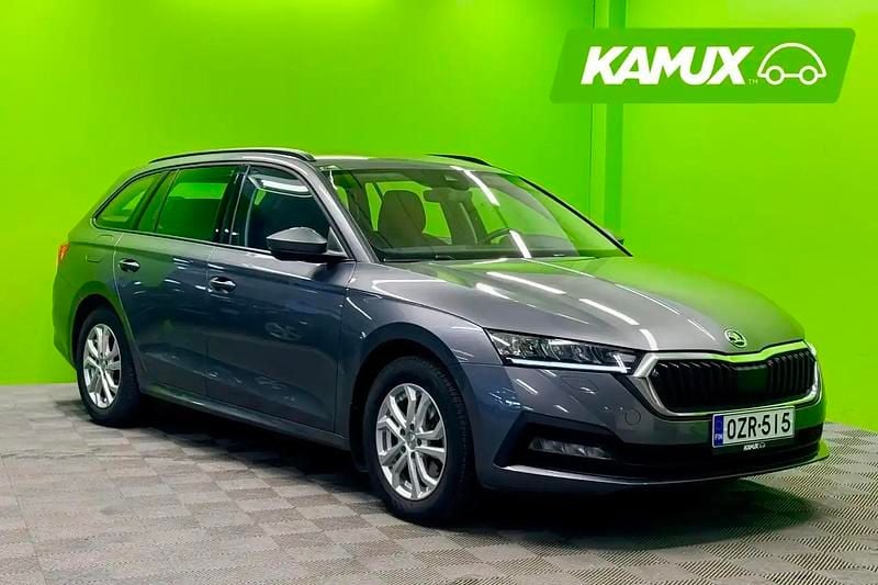 Käytetty Skoda Octavia Ambition 150 HP (110 kW) 2023 Hopea / harmaa Farmari