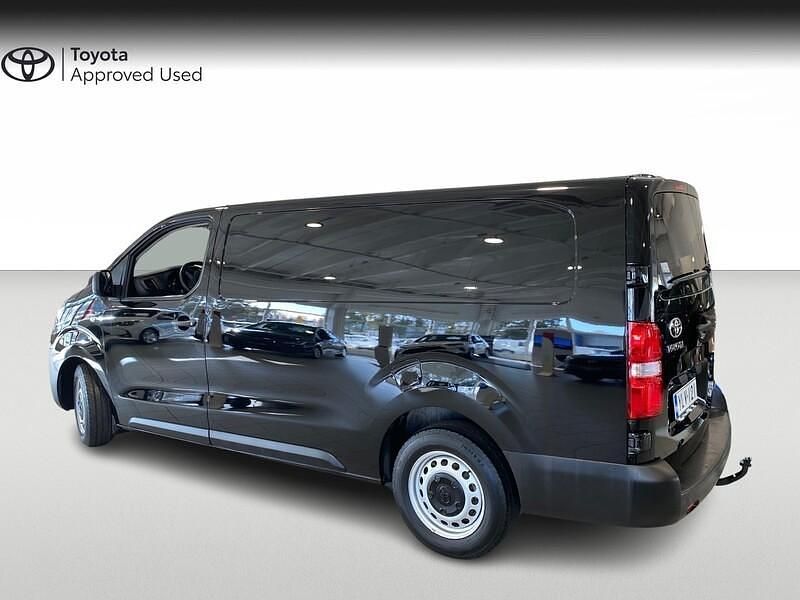 Käytetty Toyota Proace 241 HP (177 kW) 2022 Musta Tila-auto