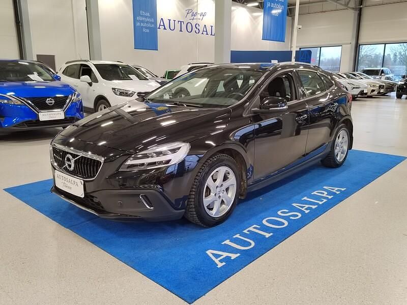 Käytetty 2018 Volvo V40 Business Edition Viistoperä | 22 900 € (Hieman kallis) - Kuva 1/4