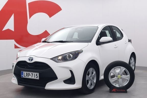 Käytetty Toyota Yaris Active 114 HP (83 kW) 2022 Valkoinen Viistoperä